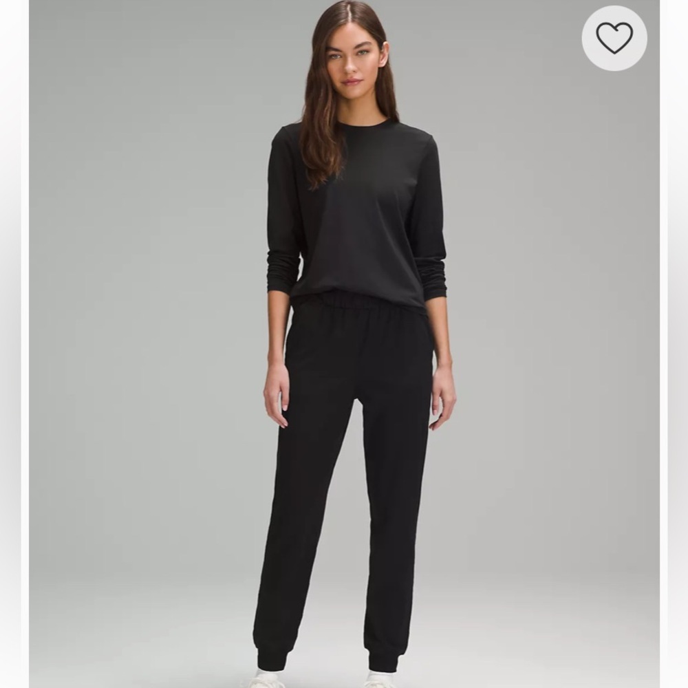 Lululemon Stretch High-Rise Jogger Full Length in Black (Size 2)